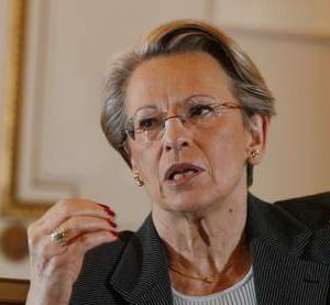 alliot marie Sarkozy demande