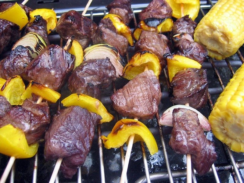 Brochettes de boeuf mariné