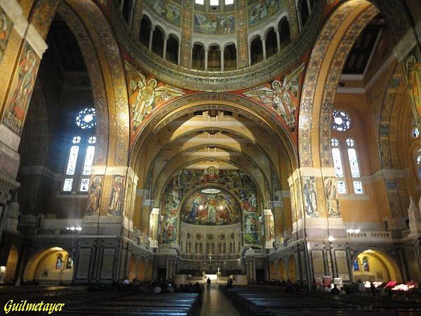 basilique-Ste-Therese Lisieux
