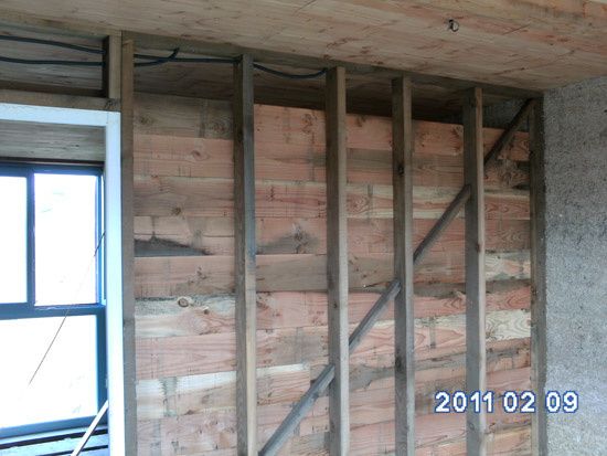 Coffrage en bois pour les cloisons intérieure; le bois visible ci ~ Cloison Ossature Bois Coffrage en bois pour les cloisons intérieure; le bois visible ci ~ Cloison Ossature Bois