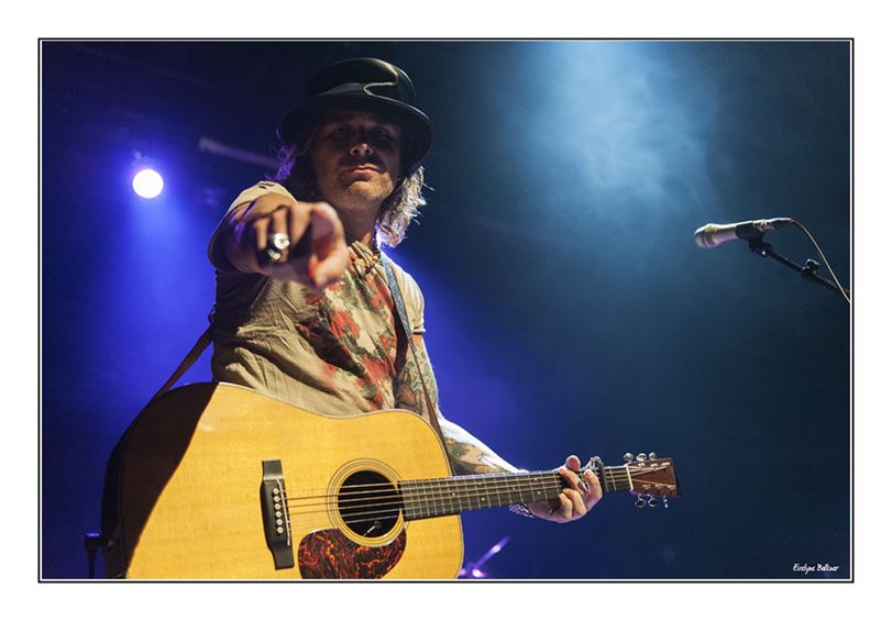 mike_tramp_8238.jpg