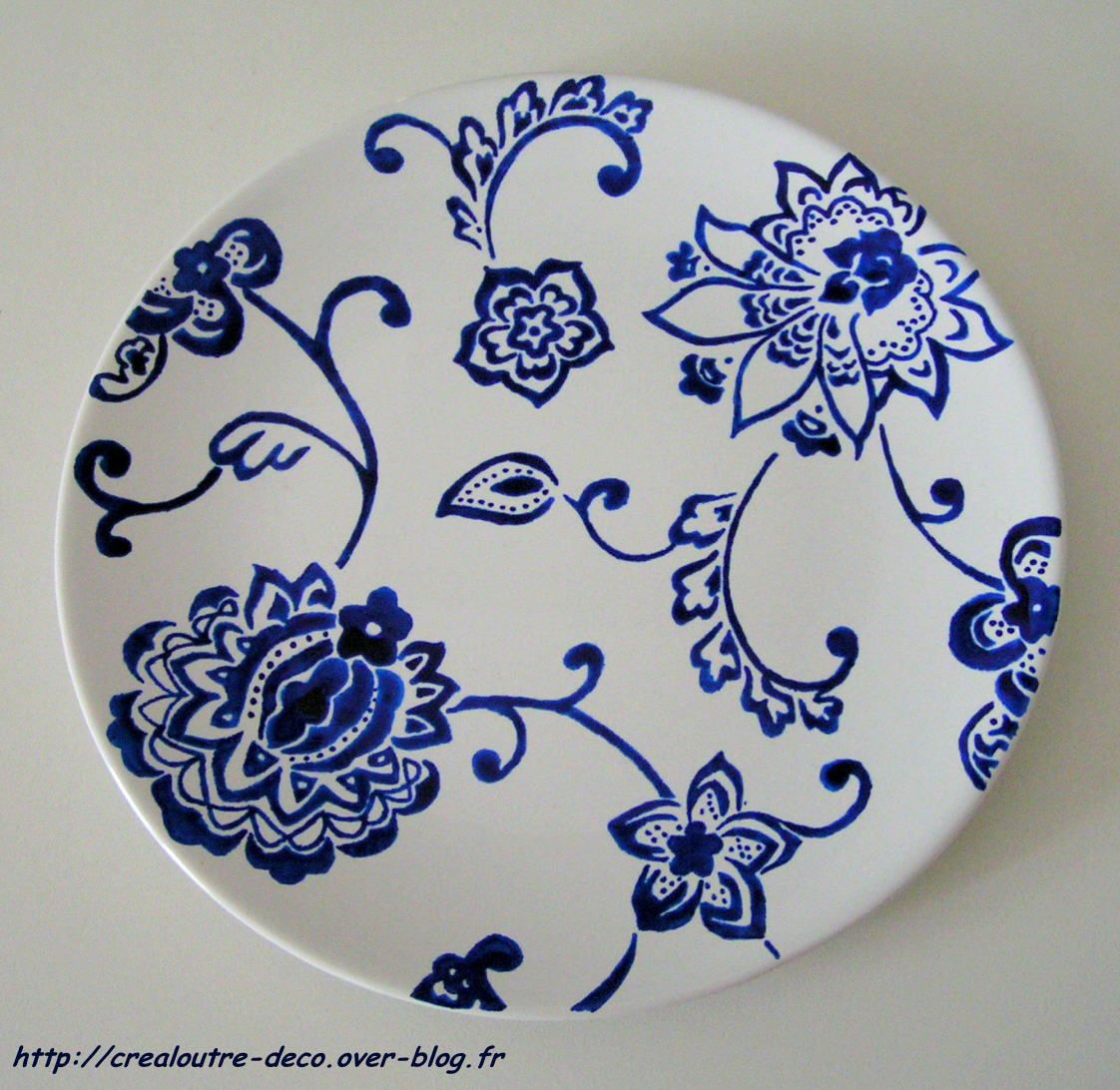 Assiette blanche avec fleurs bleues (peinture sur porcelaine) - Bienvenue  chez Crealoutre !