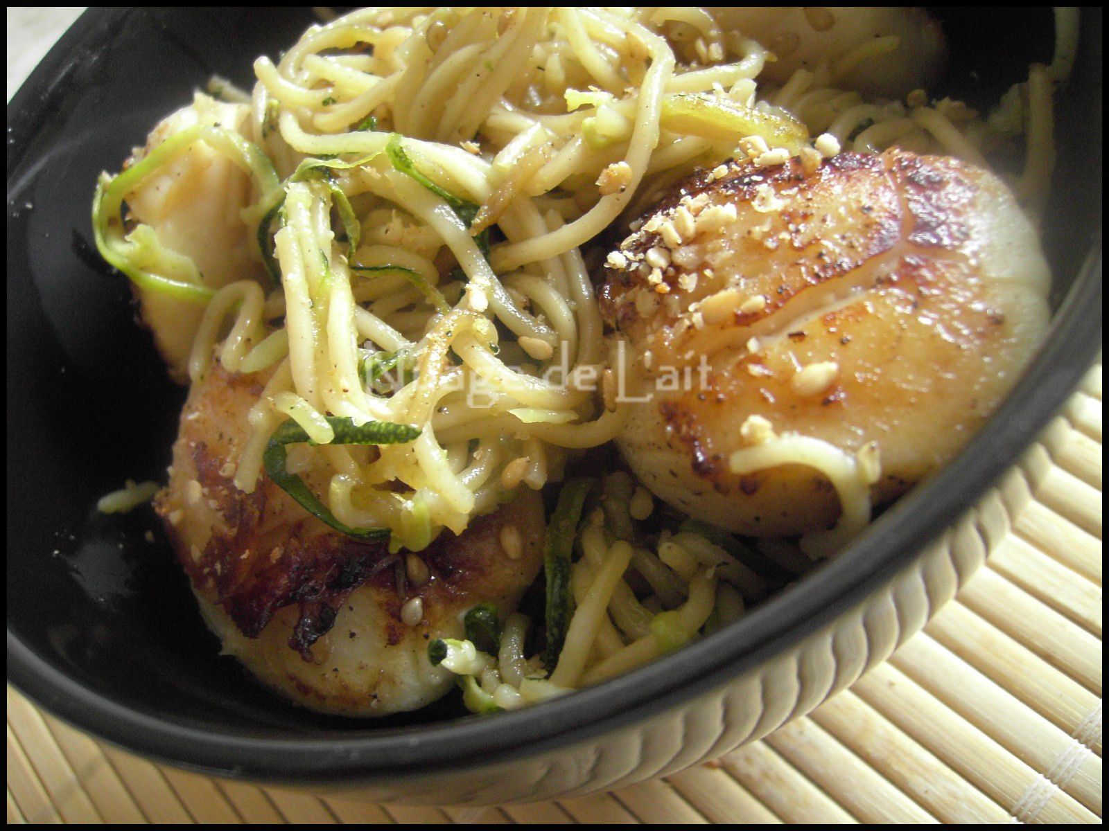 Wok de nouilles udon aux légumes & gomasio Recette