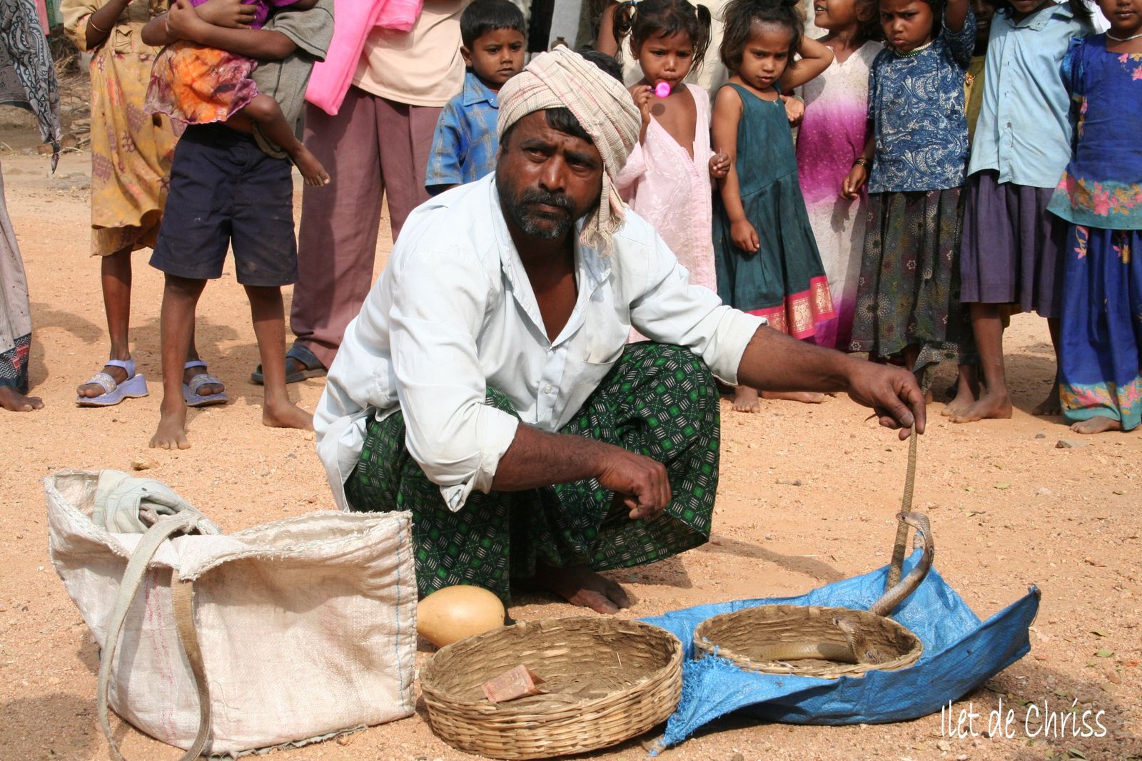 Charmeur-Hampi-2.jpg