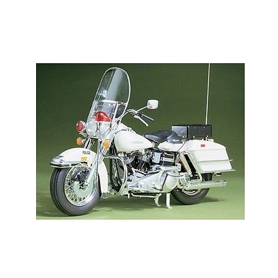 Harley Police Marque : Tamiya Référence : Tamiya-16016 Echelle : 1/6 ème Harley Police Marque : Tamiya Référence : Tamiya-16016 Echelle : 1/6 ème