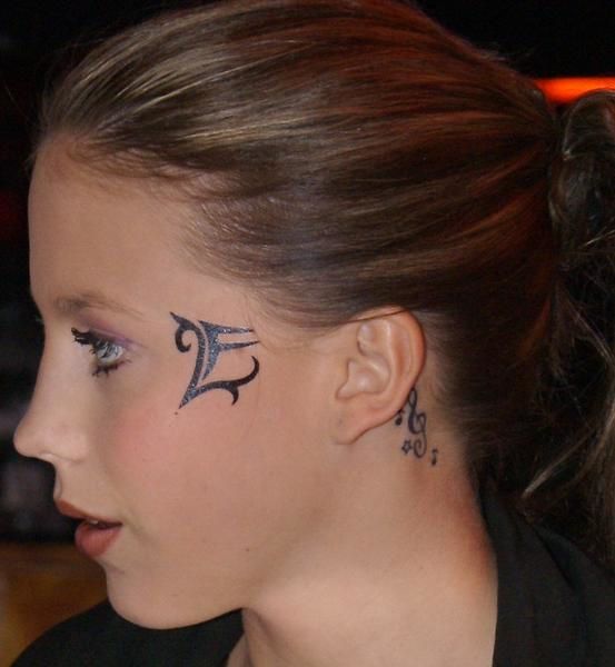 LaFee hat zwei neue Tattoos - Just Celebrities.de BLOG