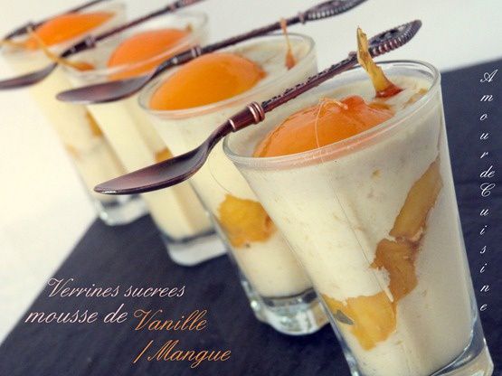 verrines sucrees, mousse a la vanille, mousse a la mangue