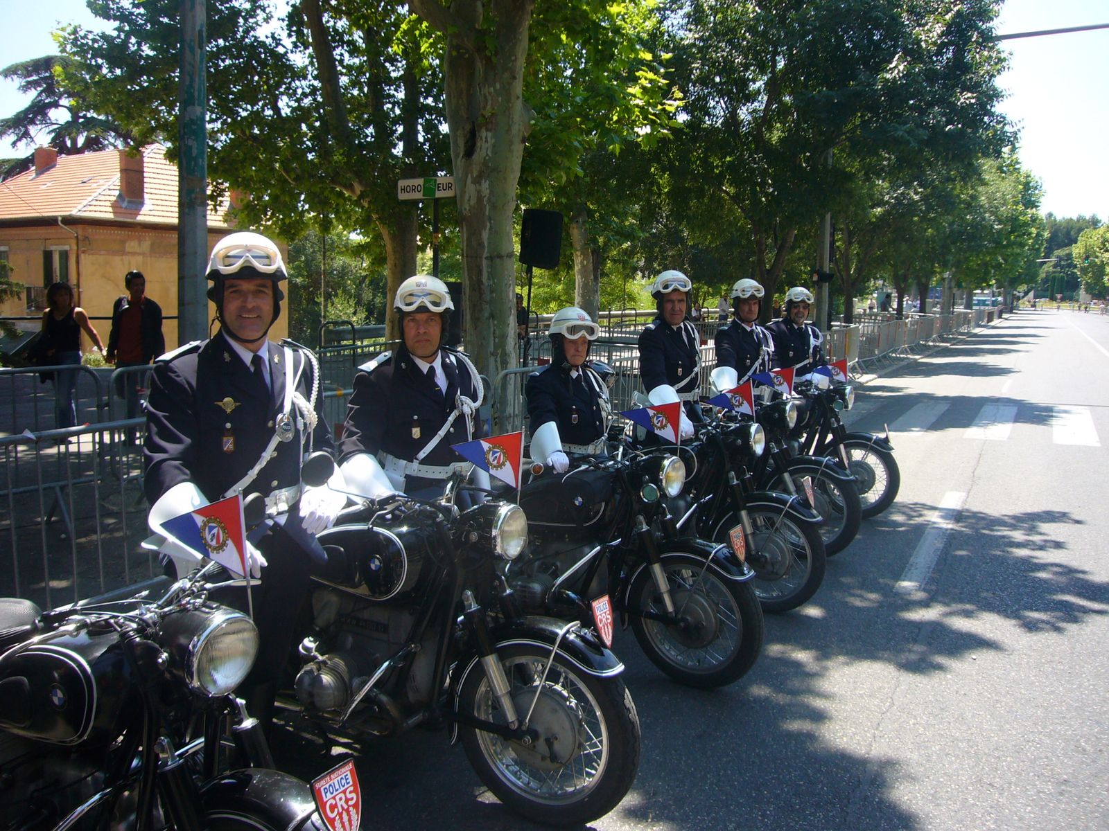 rencontre fonctionnaire de police
