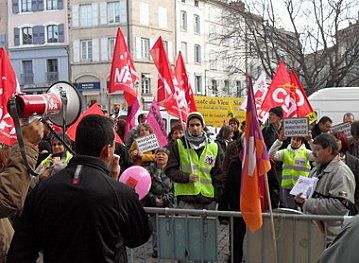 manifestation-devant mairie-wauquiez