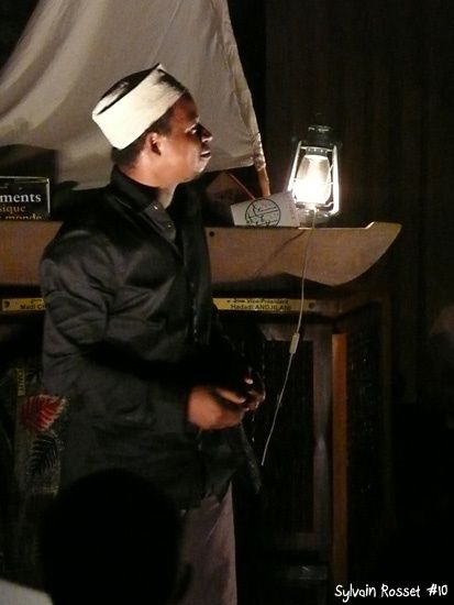 Le conteur Salim Hatubou de Grande Comore