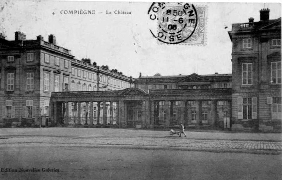 Album - la ville de Compiègne (Oise), vue générale du château et diverses photos