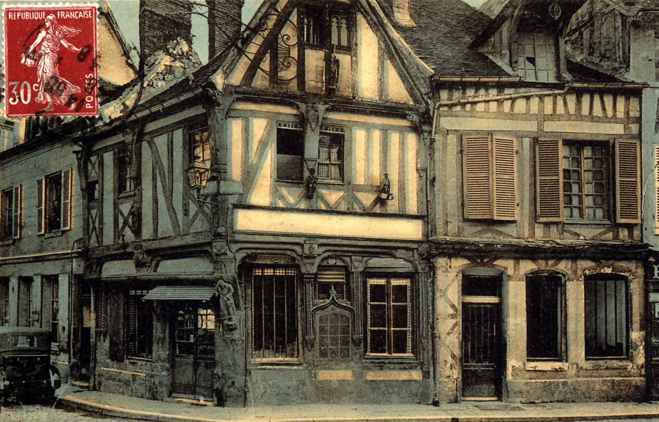 Album - la ville de Compiégne (Oise), la banque de France  ,la poste, la Vieille Cassine