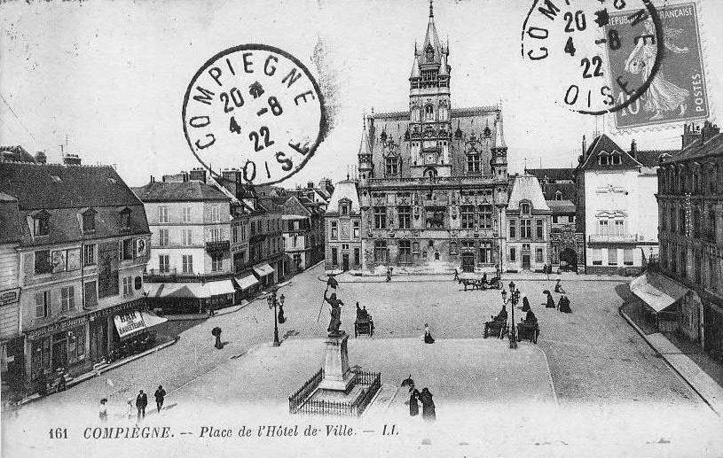Album - la ville de Compiegne (Oise), l'hôtel de ville
