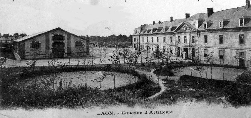 Album - la ville de Laon (Aisne), les écoles, les casernes
