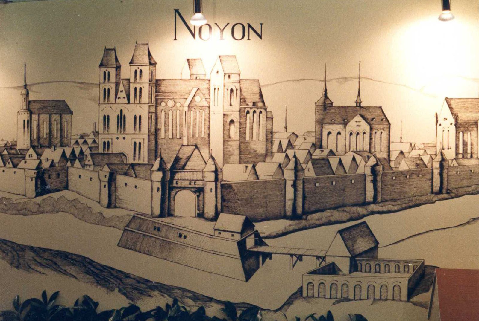 Album - la ville de Noyon (Oise), son exposition à Paris