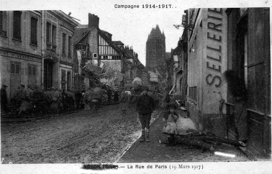 Album - la ville de Noyon (Oise), les destructions des Guerres, les rues