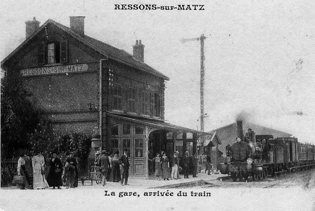 Album - le village de Ressons sur Matz (Oise), la gare, la poste, l'eglise, les écoles