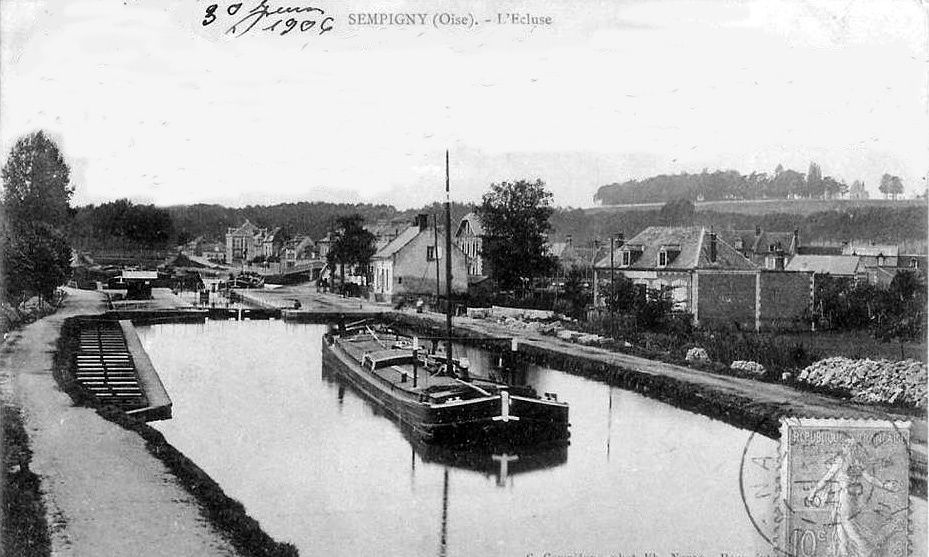 Album - le village de Sempigny (Oise), le canal, le port, les écluses, le pont