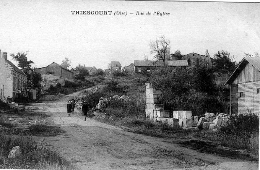 Album - le village de Thiescourt (Oise), l'église, les rues et routes