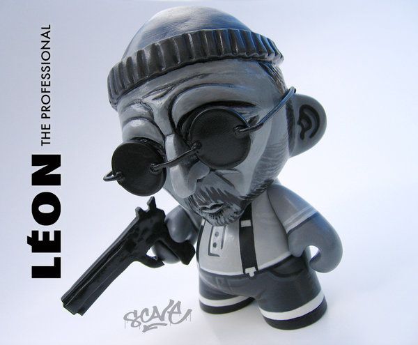 Leon_Mini_Munny_Custom_by_scavenjer.jpg
