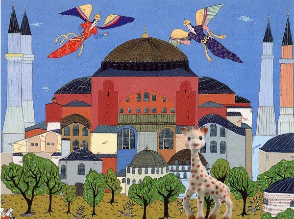 Sophie la girafe à İstanbul pour ses couleurs cinquantenaires - Couleurs  d'Istanbul
