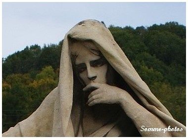 haut de la sculpture cimetiere vesoul 1