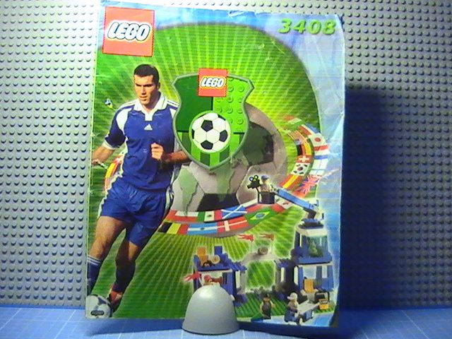 Légo sport soccer n°3420 de 2002 - Le terrain de foot médium. - Le