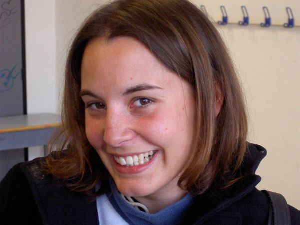 Homme accro aux sites de rencontres