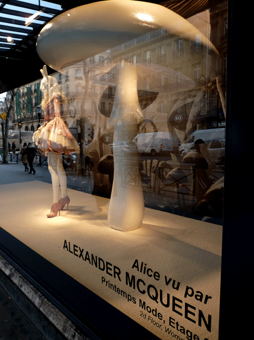 alexander-mac-queen-printemps-mode ALEXANDER-MAC-QUEEN.gif