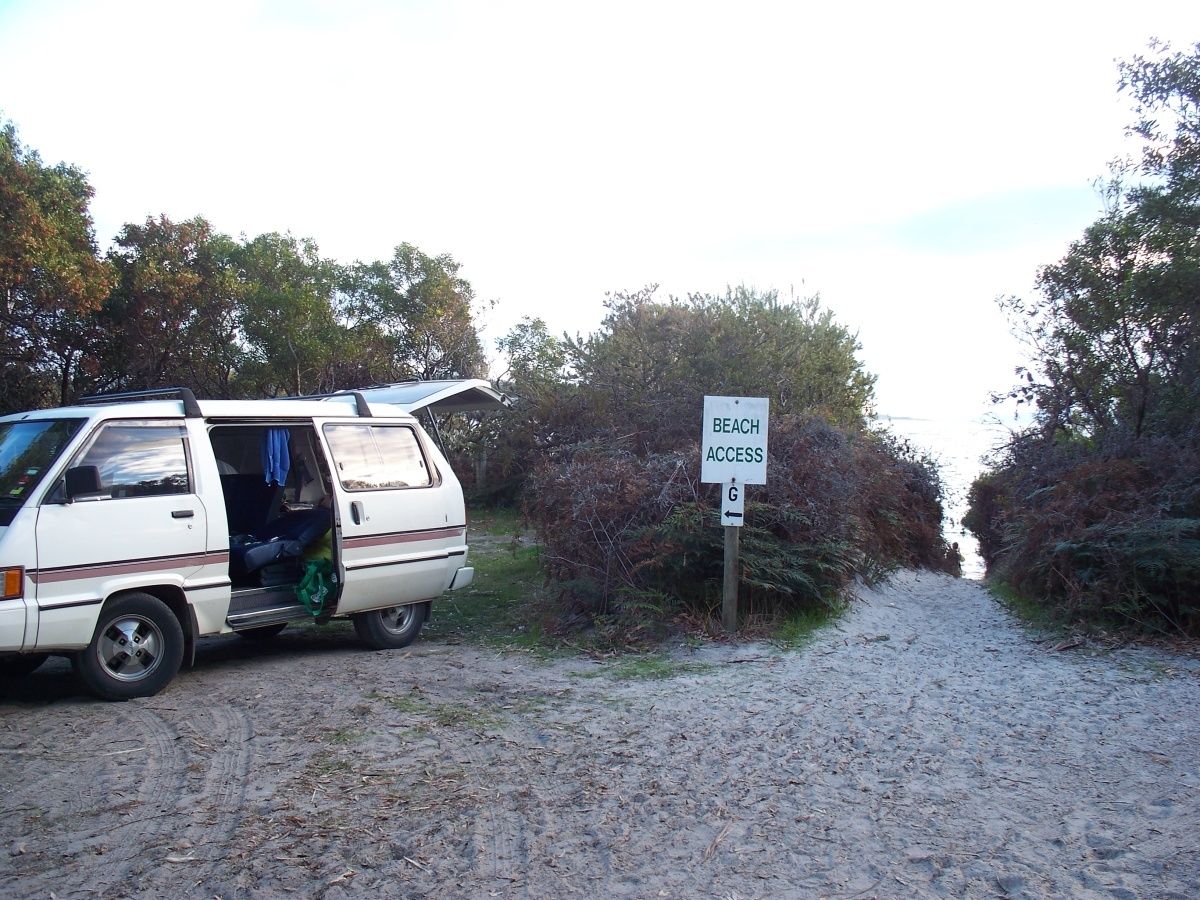 Le Van et l'accès à la plage du camping