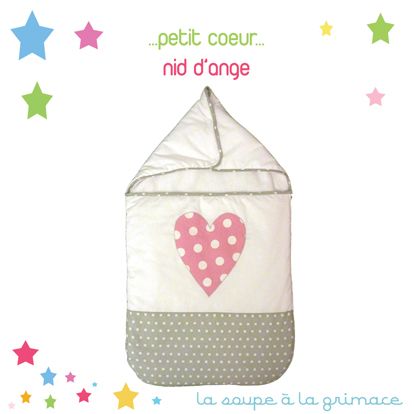 nid-d'ange-coeurs-gris-rose