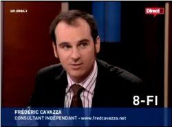 Ecran télé montrant Fred Cavazza en interview