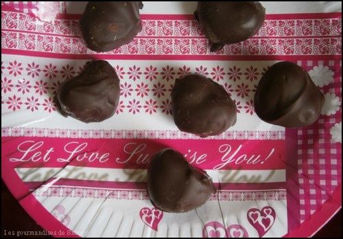 Chocolats-au-caramel-et-cacahuetes.jpg