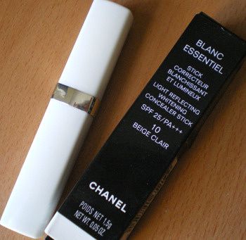 Review: Chanel Stick Correcteur Blanchissant Lumineux n°10 beige clair - Le  blog de Sapphire