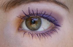 Swatch/Photos: Mascara volume YSL effet faux-cils n°4 Violet fascinant - Le  blog de Sapphire