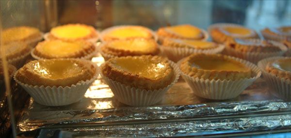 Petits flans à la façon de Hong Kong, Hong Kong style eggs tarts Petits flans à la façon de Hong Kong, Hong Kong style eggs tarts