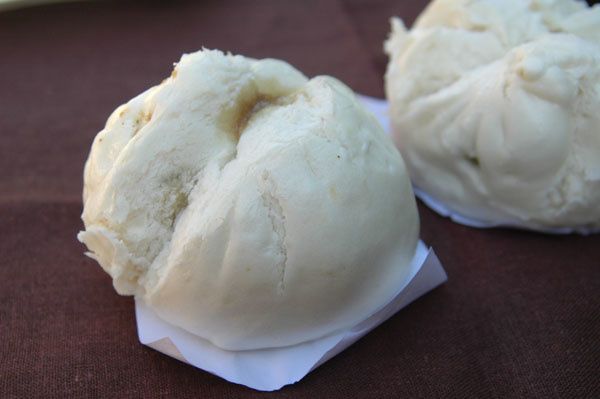 Brioches vietnamiennes fourrées à la viande, banh bao Brioches vietnamiennes fourrées à la viande, banh bao
