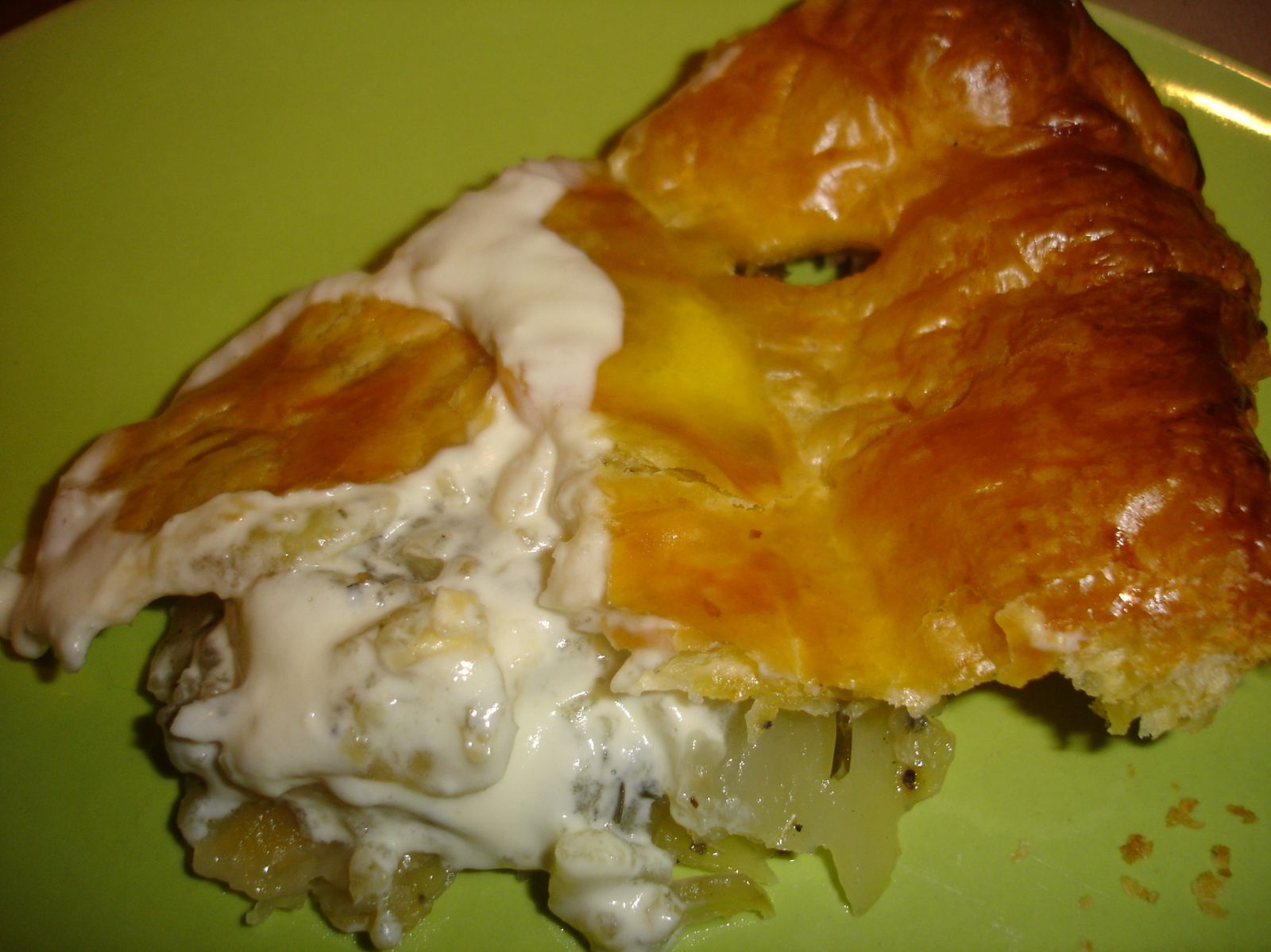 TOURTE DE POMME DE TERRE AUX FINES HERBES TOURTE DE POMME DE TERRE AUX FINES HERBES