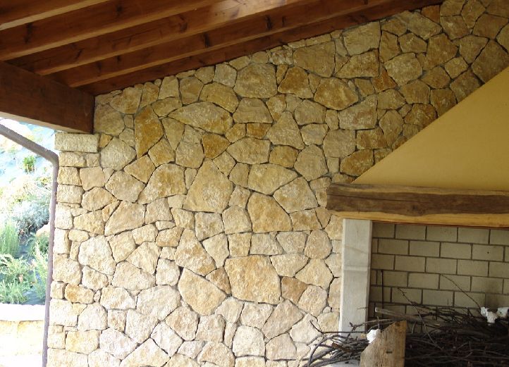 Rivestimento in pietra di muri esterni pavimenti,rivestimenti ... Esterni in pietra