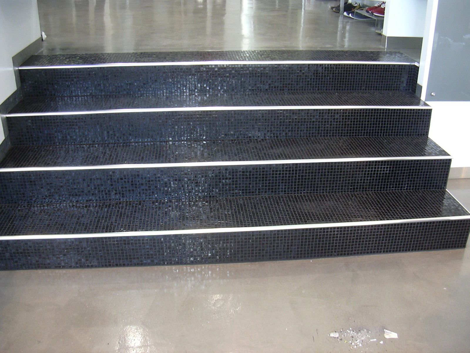 Rivestimenti scale in mosaico pavimenti,rivestimenti,resina ...