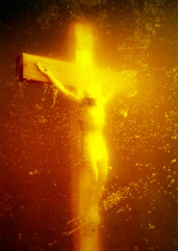 Andres Serrano, Piss Christ, 1987.