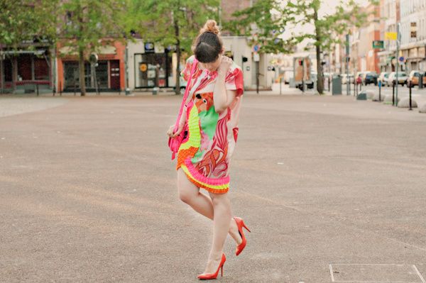 paulinefashionblog.com-robe-manoush-perroquet-fluo-neon_-7.jpg