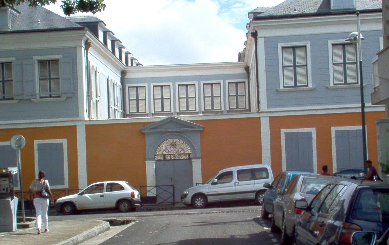 Externat-Saint-Joseph-de-Cluny--Pointe--