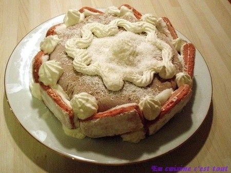Vacherin_aux_biscuits_roses2