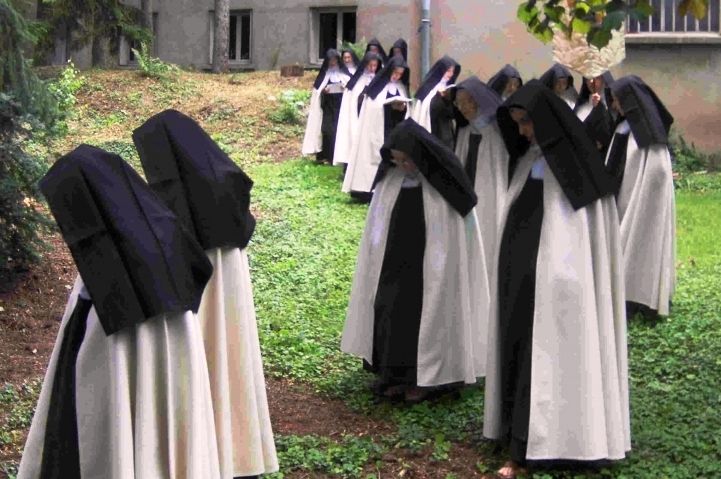 Procession-au-Carmel.jpg