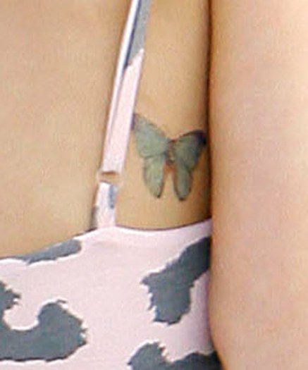 mariposa tatuaje. vanessa hudgens se hizo un tatuaje en forma de mariposa, ademas El National 