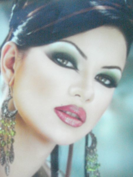 maquillage libanais, chignon , pose d ongle ,tatouage paillette sur annecy et alentours , Le blog de bougrine