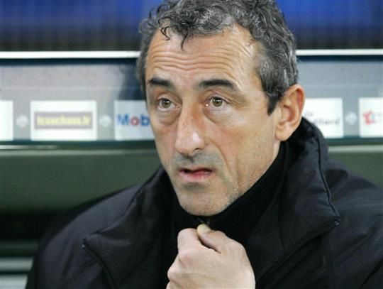 Bazdarevic--un-entraineur-avec-beaucoup-de-pain-sur-la-plan.jpg