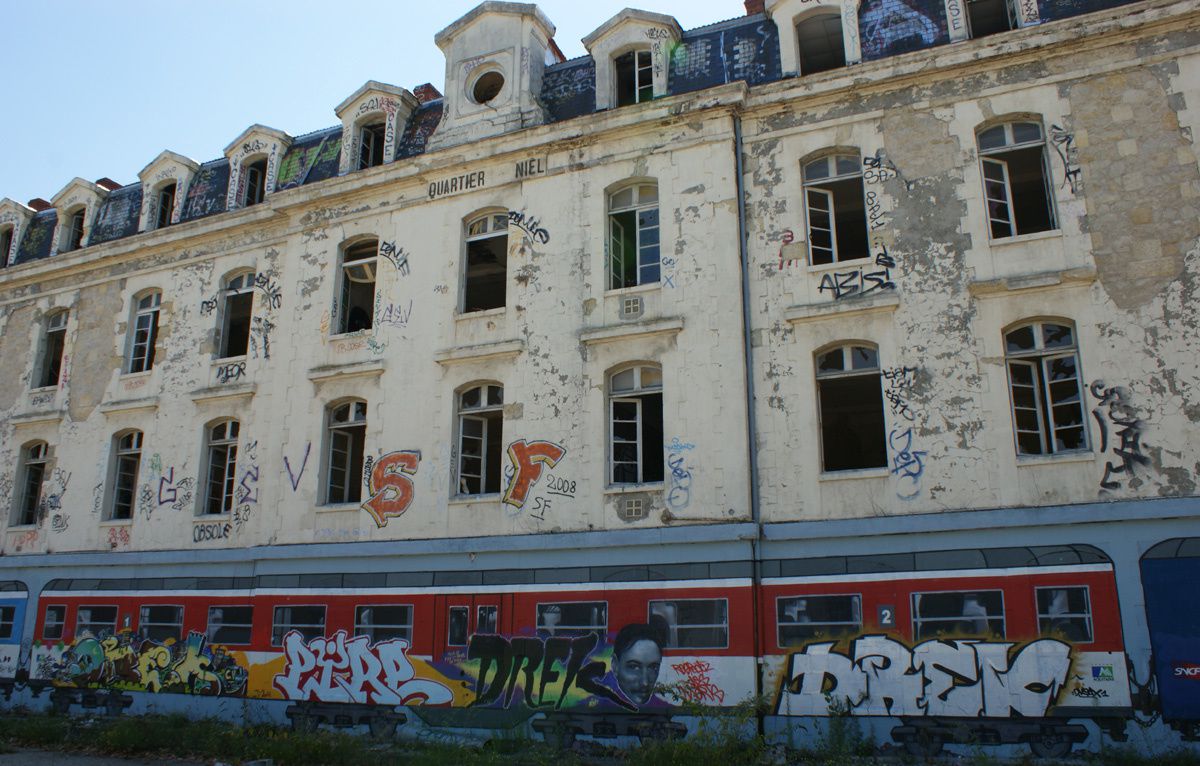Album - Graffitis Caserne Niel Bordeaux Tom 001