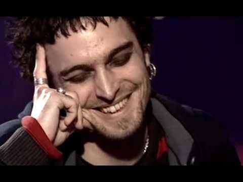en juin 2009, soan gagne la nouvelle star face à Leila et après avoir éjecter Camelia Jordana image de Soan, nouvelle star 2009